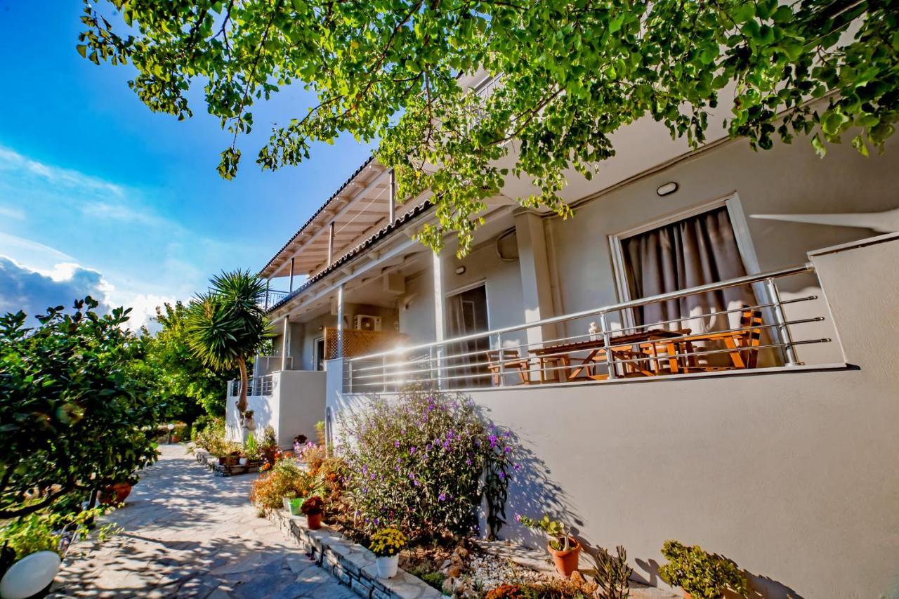 Filia Rooms & Apartments Agioi Apostoloi  Exterior photo